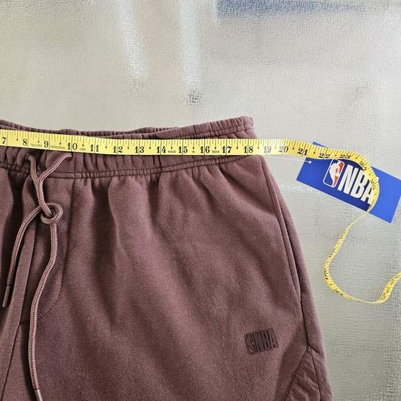 NBA Men's Classic Brown Shorts XL | Retro Sporty Streetwear Athleisure - Picture 9 of 10